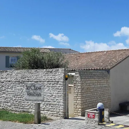 Appartement Appartement Saint-Martin-de-Ré, 2 pièces, 2 personnes - FR-1-544-6 *